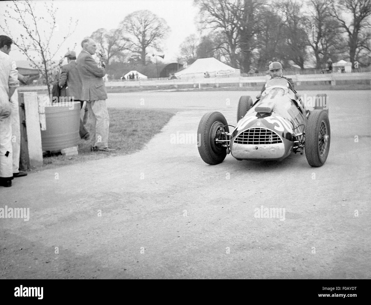 José Froilán González with Nasir Hameed at his office in Bueno Aires 2012